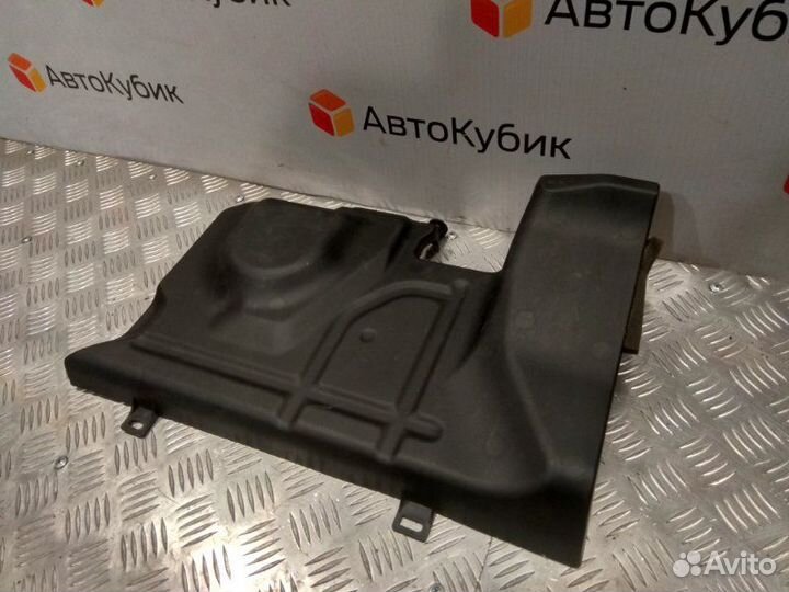 Накладка на торпедо правая Mitsubishi Lancer 9