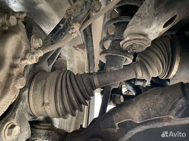 Передний левый привод Land Cruiser 200 2015+