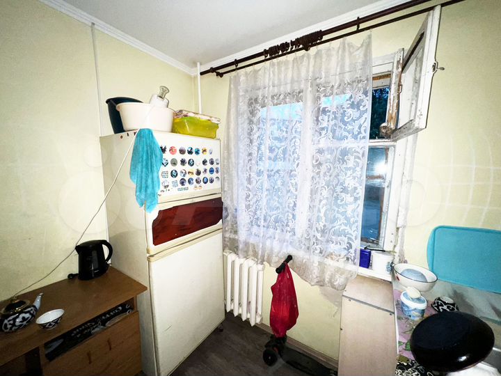 2-к. квартира, 42 м², 1/4 эт.