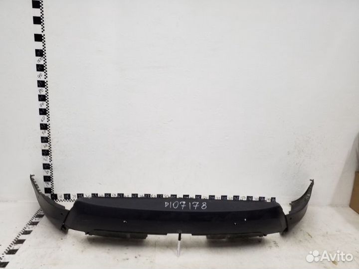 Юбка заднего бампера Land Rover Discovery 5