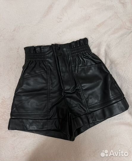 Кожаные шорты zara