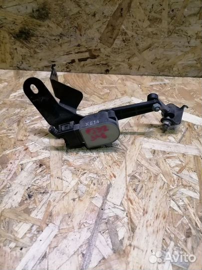 Датчик положения кузова задний Nissan Teana J32