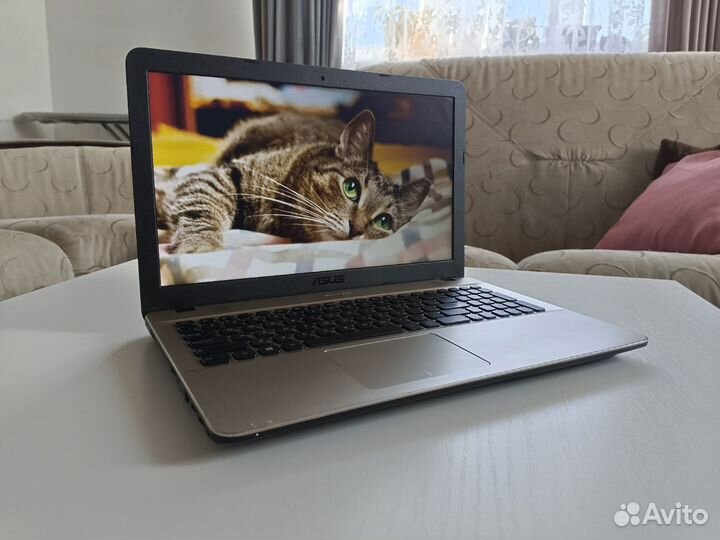 Ноутбук asus R541U / Intel Core i3 / 6 GB / 1 TB