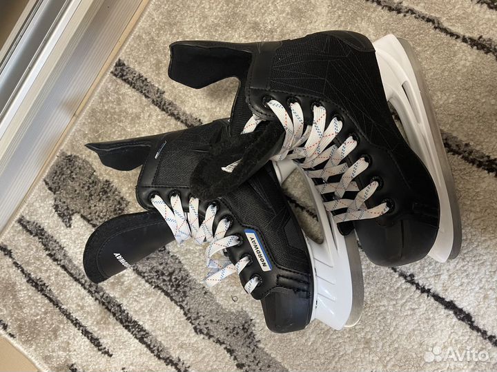 Коньки хоккейные детские 34 размер