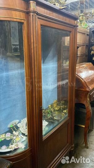 Витрина. Шкаф. Винтажная мебель. Антиквариат