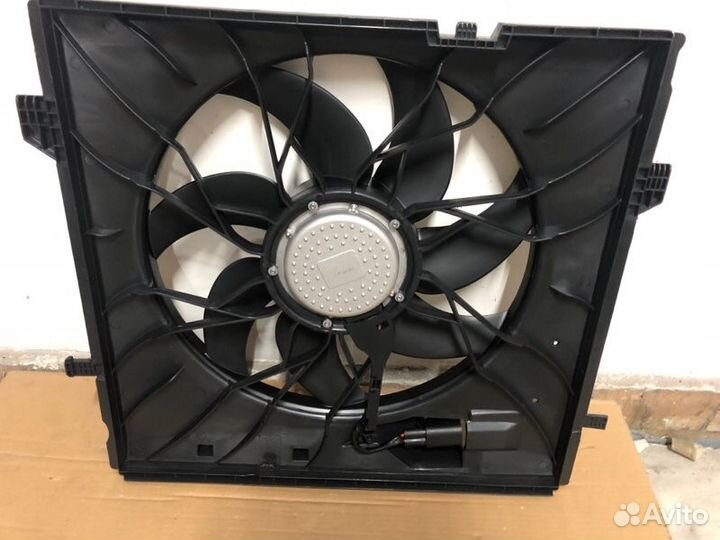 Вентилятор охлаждения радиатора Mercedes-Benz