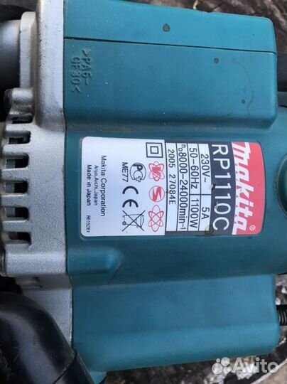 Фрезер Makita RP 1110C