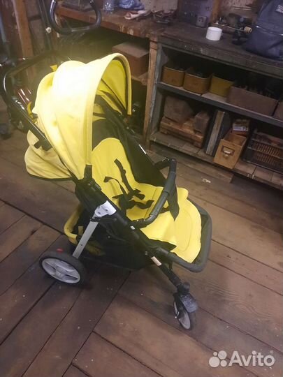 Прогулочная детская коляска