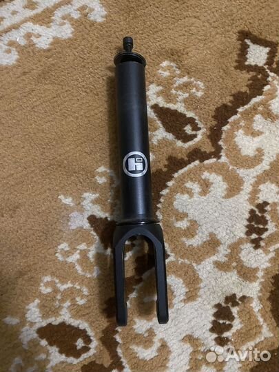 Вилка для трюкового самоката