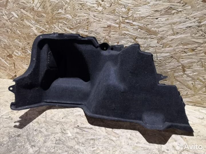 Обшивка багажного остека Toyota corolla 150