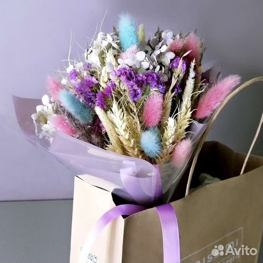 Весенний букет из сухоцветов
