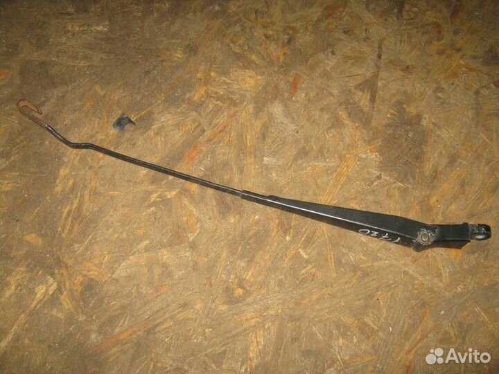 Поводок стеклоочистителя передний Volkswagen Passa