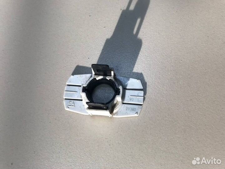 Кронштейн датчика парковки