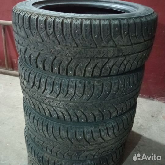Bridgestone Ice Cruiser 7000 205/55 R16