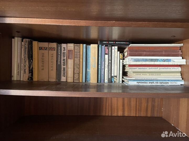 Продаются книги,цена договорная