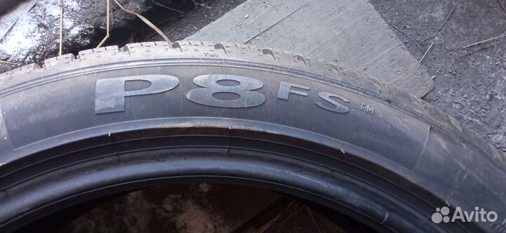 Pirelli P8FS 215/45 R17 91V