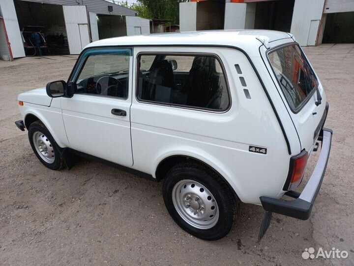 LADA 4x4 (Нива) 1.7 МТ, 2011, 120 000 км