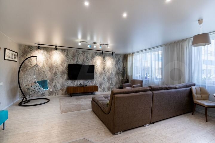 3-к. квартира, 108,6 м², 3/9 эт.