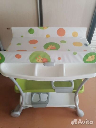 Детская ванночка для купания с подставкой
