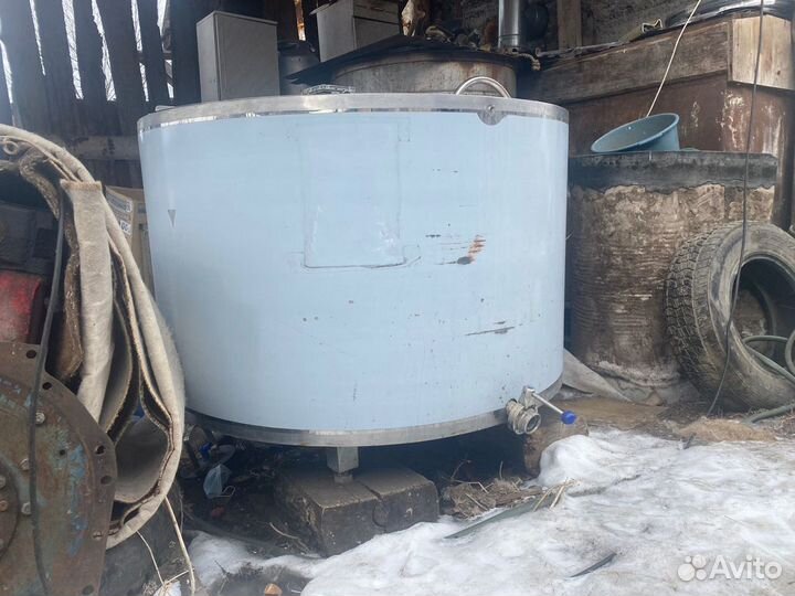 Танк охладитель молока бу