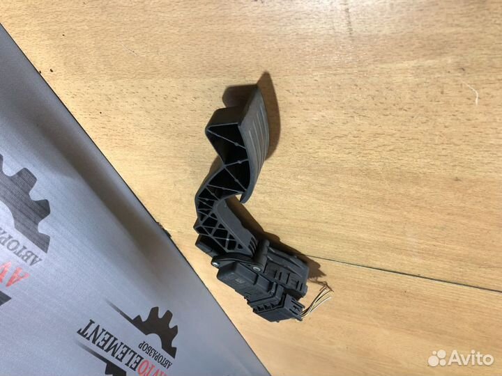 Педаль газа Форд Фокус 2