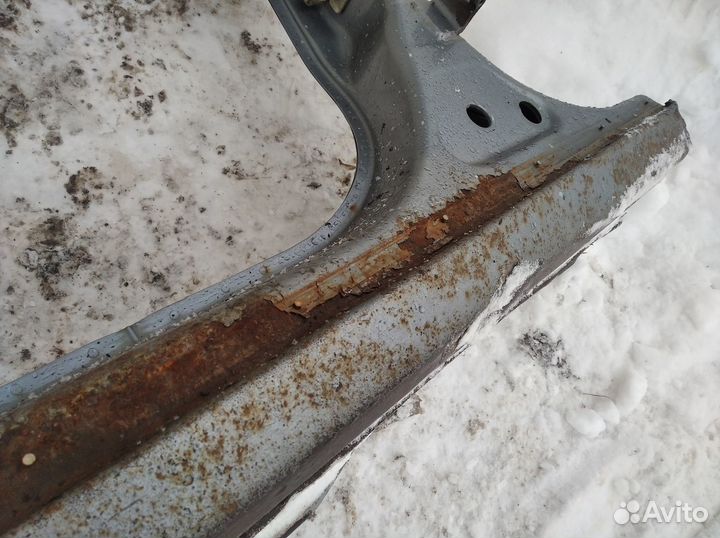Б/У Б/У Порог со стойкой левый коррозия левый