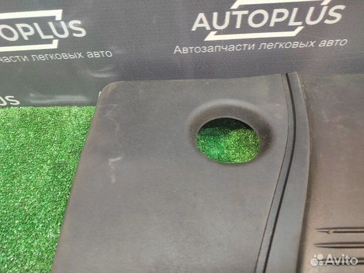 Декоративная накладка двигателя Ford Focus седан