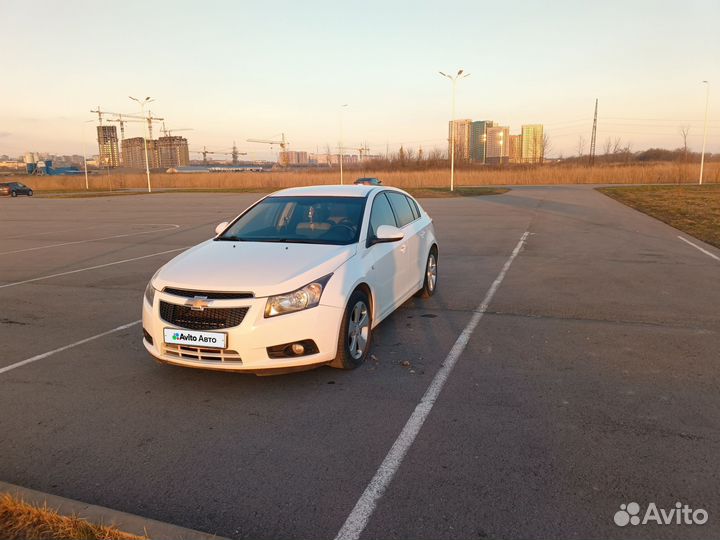 Chevrolet Cruze 1.8 AT, 2012, 139 000 км