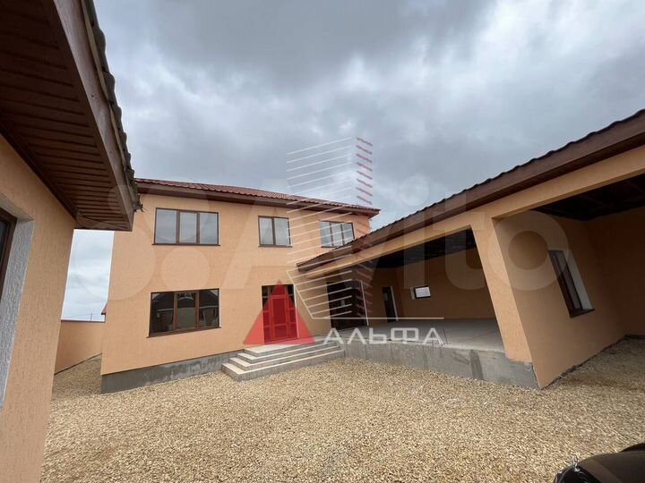 Дом 352,4 м² на участке 10 сот.