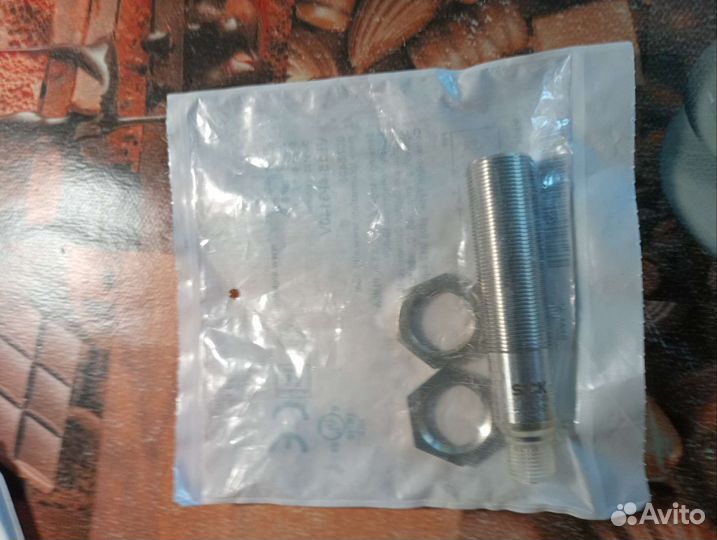 VL18-4P3140V Оптический датчик Sick новый