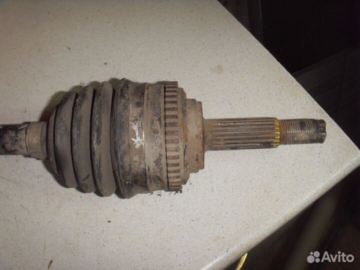Полуось передняя левая 96832203 Chevrolet Aveo