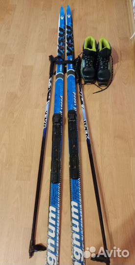 Продам детские лыжи