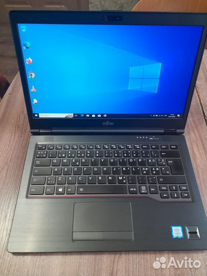 Ноутбук Fujitsu Siemens Lifebook U748