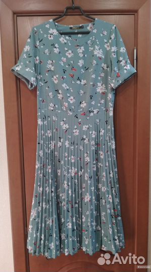 Платье 46-48 в состоянии нового