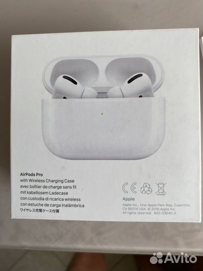 Коробка от AirPods Pro