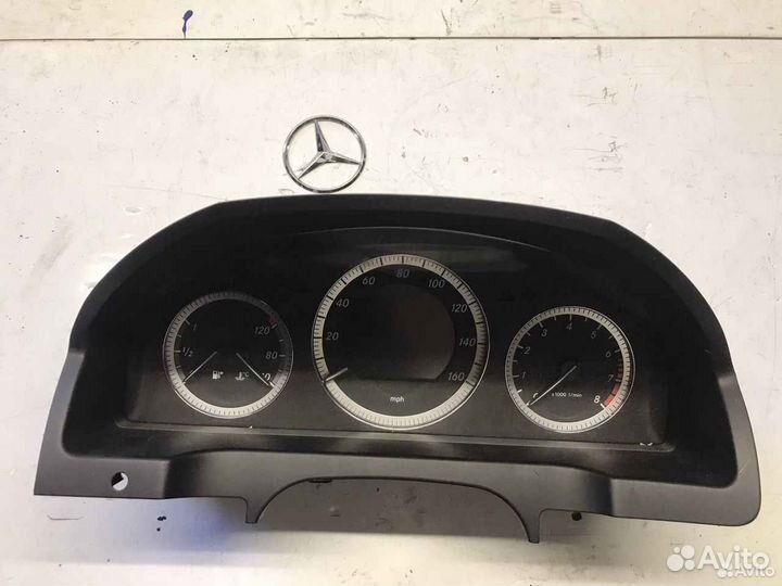 Щиток приборов Мерседес w204 C
