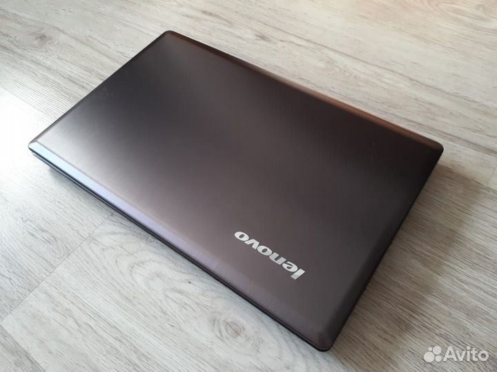 Ноутбук Lenovo i5 6Gb + Видеокарта - корпус металл