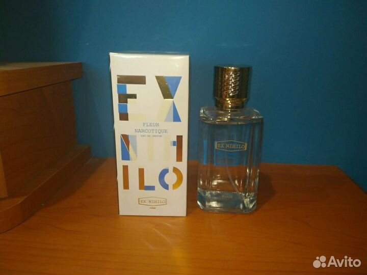 Каролина Эрера, Версаче, Кашарель и Экс Нихило