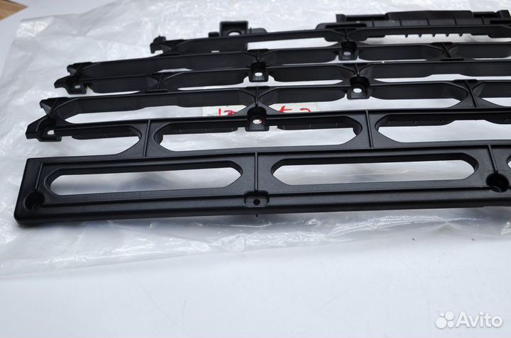 Б/У Решетка радиатора 863C5CG000 863C5CG000