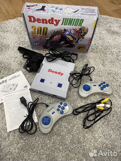Портативная игровая приставка Dendy Junior