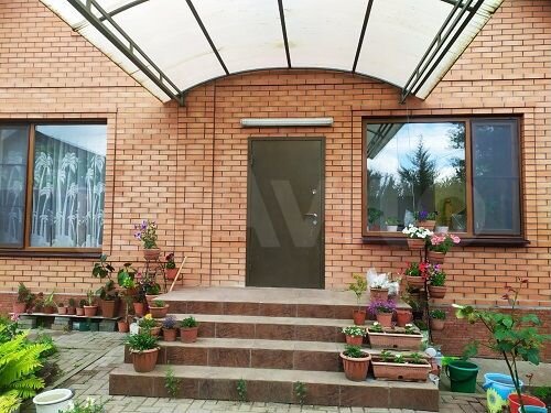 Дом 163,5 м² на участке 8,4 сот.