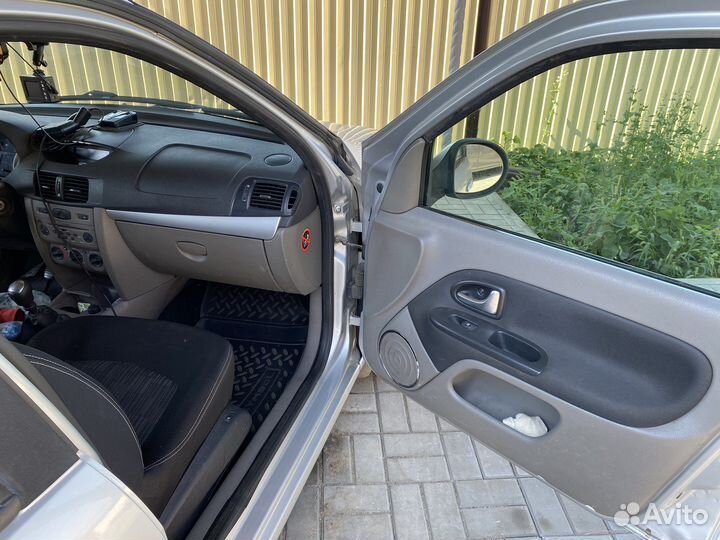 Renault Symbol 1.6 МТ, 2011, 140 000 км
