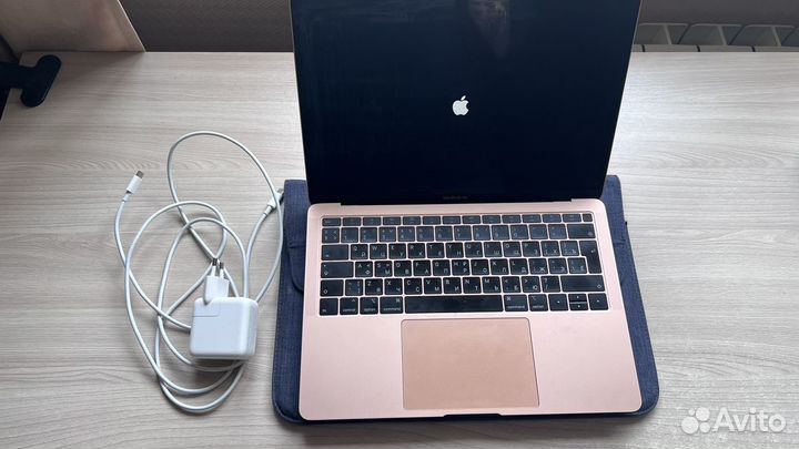 Apple MacBook Air 13 (Retina, 13 дюйм., 2018 г.)