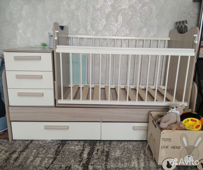 Детская кроватка трансформер с маятником