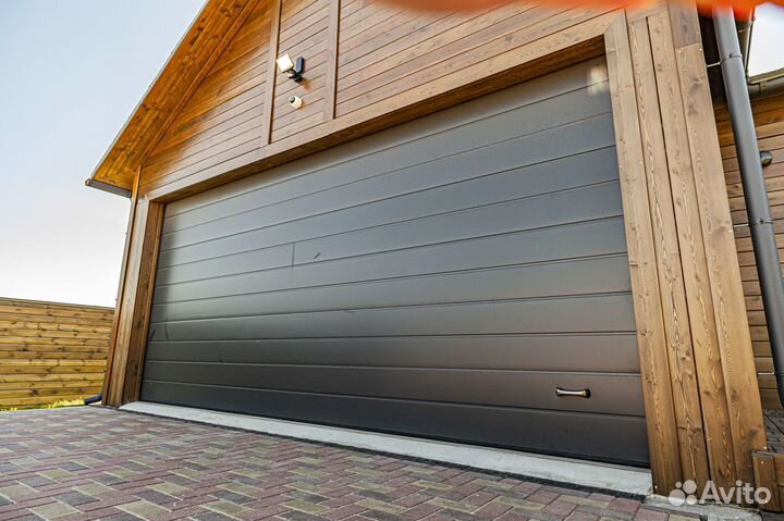 Секционные ворота