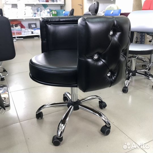 Кресло клиента Зефир с каретной стяжкой