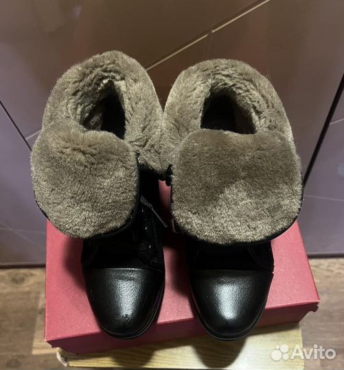 Ботинки женские