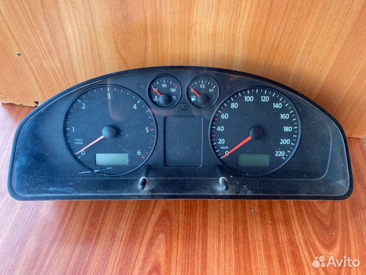 Панель приборов Vw Transporter T5 ахс