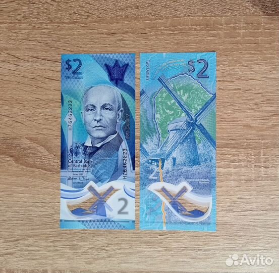 Барбадос 2, 5 долларов UNC (полимер)
