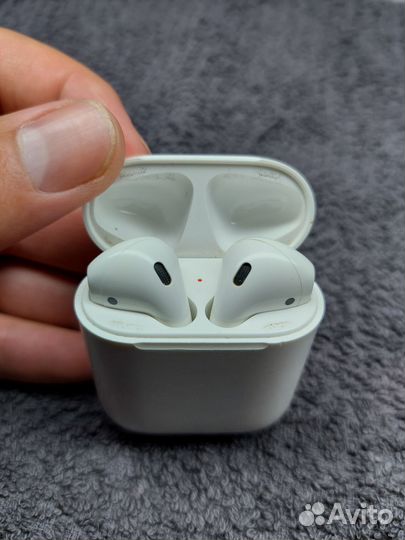 Беспроводные наушники apple airpods 1